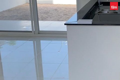Vilă de închiriat în Dubai, EAU 5 dormitoare, 174.7 mp. №752002 - poză 4