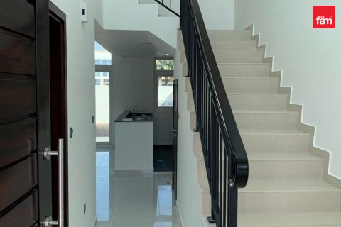 Vilă de închiriat în Dubai, EAU 5 dormitoare, 174.7 mp. №752002 - poză 7