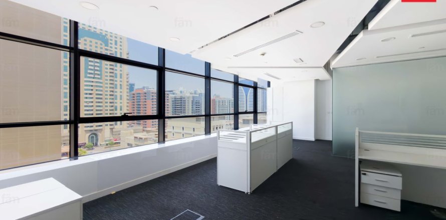 Ured u gradu Dubai, UAE 96 m2 Br. 726278