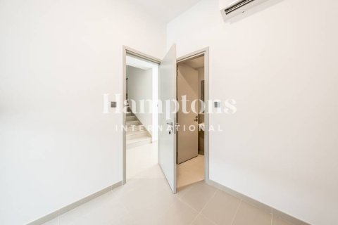 Radhus uthyres i Arabian Ranches 3, Dubai, UAE 3 sovrum, 179.67440200 kvm Nr. 651655 - fotografi 6