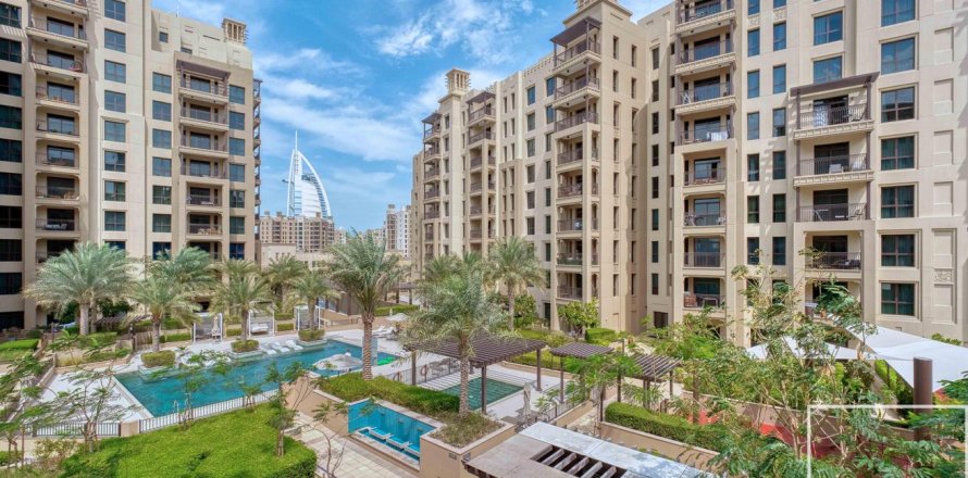 Appartamento a Umm Suqeim, Dubai, EAU 2 camere da letto, 125.88 mq. № 747139
