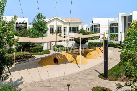 Vilë në Mohammed Bin Rashid City, Dubai, Emiratet e Bashkuara Arabe 4 dhoma gjumi, 725.94 m2. № 756911 - Foto 26
