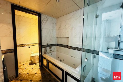 Apartment til leje i Downtown Dubai (Downtown Burj Dubai), Dubai, UAE 2 soveværelser, 173.5 kvm № 652460 - foto 22