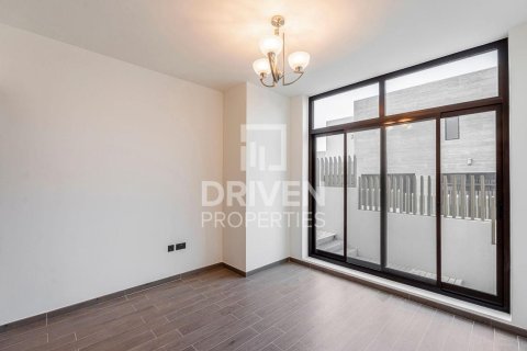 Townhouse in Mohammed Bin Rashid City, Dubai, UAE 4 bedrooms, 306.58 sq.m. № 743533 - photo 13