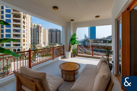Apartment in MARINA RESIDENCES in Palm Jumeirah, Dubai, UAE 2 bedrooms, 174 sq.m. № 688976 - photo 26