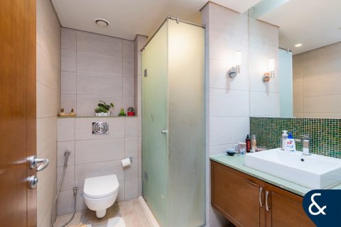 Apartment in MARINA RESIDENCES in Palm Jumeirah, Dubai, UAE 2 bedrooms, 174 sq.m. № 688976 - photo 18