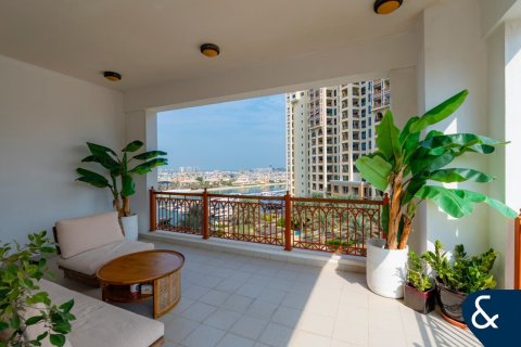 Apartment in MARINA RESIDENCES in Palm Jumeirah, Dubai, UAE 2 bedrooms, 174 sq.m. № 688976 - photo 23