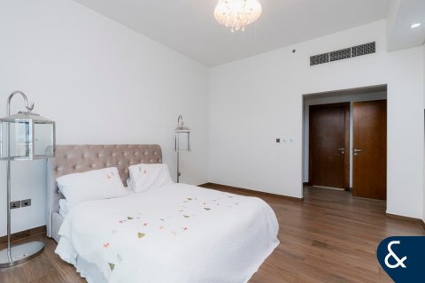 Apartment in MARINA RESIDENCES in Palm Jumeirah, Dubai, UAE 2 bedrooms, 174 sq.m. № 688976 - photo 9