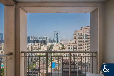 Apartment sa TANARO APARTMENTS sa Greens, Dubai, UAE 3 silid-tulugan, 183 sq.m. № 688977 - larawan 14