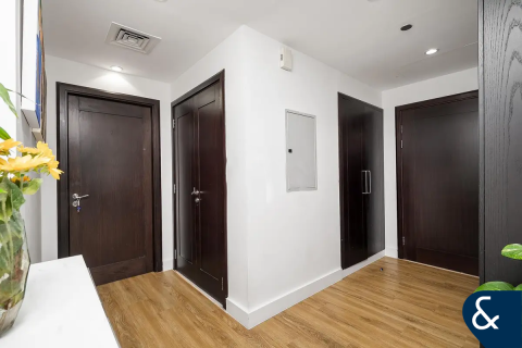 Apartment sa TANARO APARTMENTS sa Greens, Dubai, UAE 3 silid-tulugan, 183 sq.m. № 688977 - larawan 6