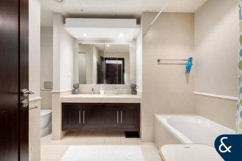 Apartment sa TANARO APARTMENTS sa Greens, Dubai, UAE 3 silid-tulugan, 183 sq.m. № 688977 - larawan 8