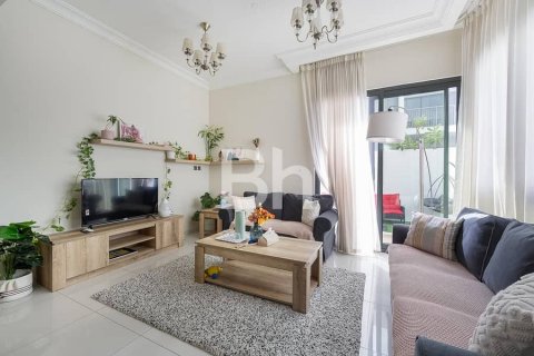 Townhouse in DAMAC Hills (Akoya by DAMAC), Dubai, UAE 3 bedrooms, 175 sq.m. № 643923 - photo 1