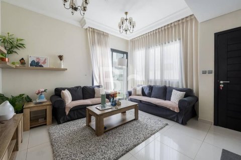 Townhouse in DAMAC Hills (Akoya by DAMAC), Dubai, UAE 3 bedrooms, 175 sq.m. № 643923 - photo 3