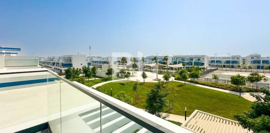 Shtëpi në qytet në Damac Lagoons, Dubai, Emiratet e Bashkuara Arabe 5 dhoma gjumi, 288 m2. № 643928