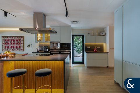 Villa til leje i Meadows, Dubai, UAE 5 soveværelser, 381 kvm № 667897 - foto 3