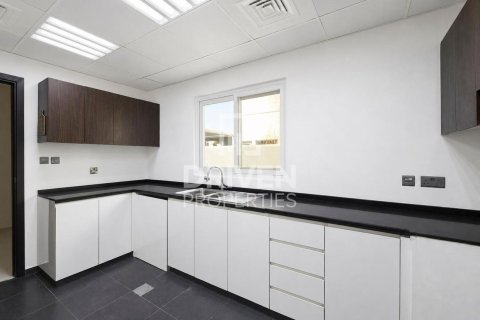 Vilë në Dubai, Emiratet e Bashkuara Arabe 6 dhoma gjumi, 322 m2. № 754108 - Foto 16
