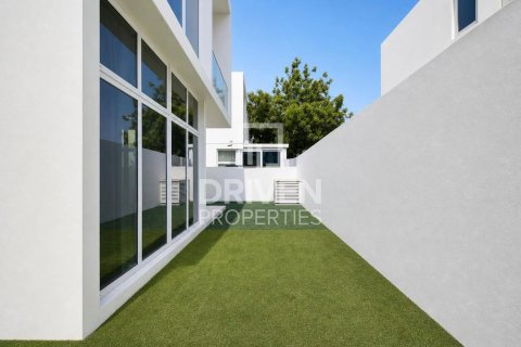Vilë në Dubai, Emiratet e Bashkuara Arabe 6 dhoma gjumi, 322 m2. № 754108 - Foto 23