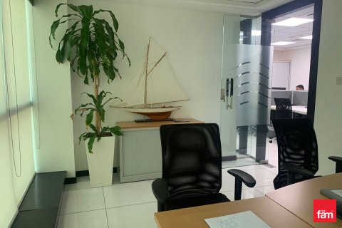 Oficina en alquiler en Dubai, EAU 130 m2 № 763100 - foto 7