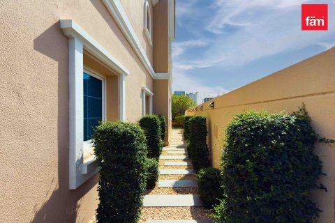 Vilă de vânzare în Dubai, EAU 2 dormitoare, 633.1 mp. №698950 - poză 6