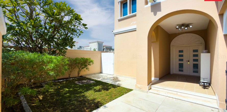 Vilă în Dubai, EAU 2 dormitoare, 633.1 mp.  №698950