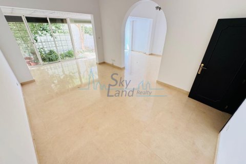 Villa uthyres i Jumeirah, Dubai, UAE 4 sovrum, 278.7 kvm Nr. 659625 - fotografi 2