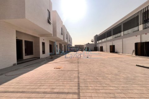 Liikehuvila Jumeirah, Dubai, Arabiemiraatit 371.6 m2 № 659623 - kuva 1