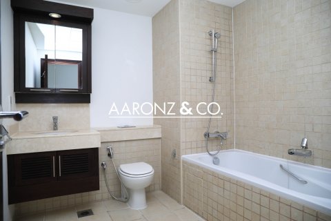 Apartament në Downtown Dubai (Downtown Burj Dubai), Emiratet e Bashkuara Arabe 3 dhoma gjumi, 171 m2. № 701068 - Foto 29