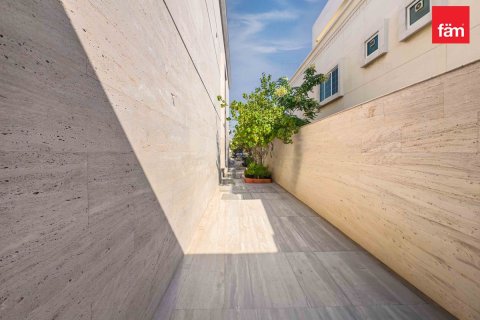 Villa itt: Umm Suqeim, Dubai, EAE, 4 hálószoba, 478.4 m², azonosító: 645027 - fénykép 28