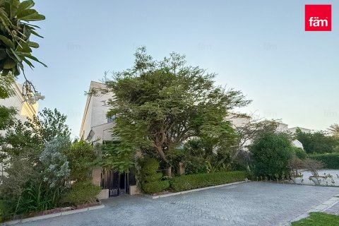 Villa itt: Umm Suqeim, Dubai, EAE, 4 hálószoba, 478.4 m², azonosító: 645027 - fénykép 28