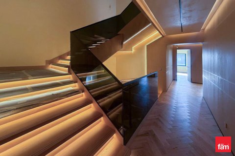 Vila v Umm Suqeim, Dubai, SAE 4 spálne, 478.4 m2 č. 645027 - Fotografia 14