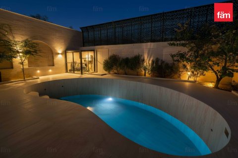 Villa itt: Umm Suqeim, Dubai, EAE, 4 hálószoba, 478.4 m², azonosító: 645027 - fénykép 1