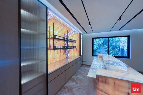 Vila v Umm Suqeim, Dubai, SAE 4 spálne, 478.4 m2 č. 645027 - Fotografia 17