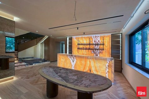 Vila v Umm Suqeim, Dubai, SAE 4 spálne, 478.4 m2 č. 645027 - Fotografia 12