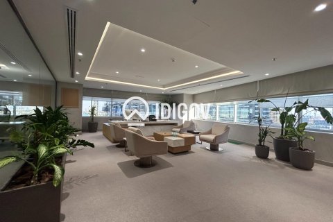 Biuro do wynajęcia w Jumeirah Lake Towers, Dubai, ZEA 164.53 mkw., nr 735867 - zdjęcie 12