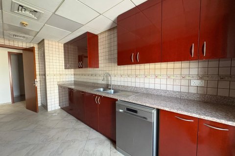 Apartment in Dubai, UAE 3 bedrooms, 224 sq.m. № 707773 - photo 11