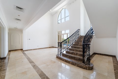 Villa sa Jumeirah Islands, Dubai, UAE 4 silid-tulugan, 497 sq.m. № 707775 - larawan 4