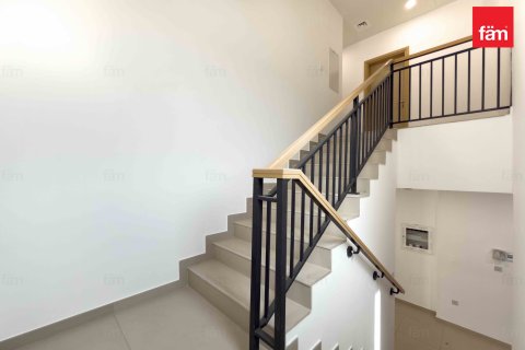 Villa in Dubai, UAE 4 bedrooms, 510 sq.m. № 634833 - photo 9