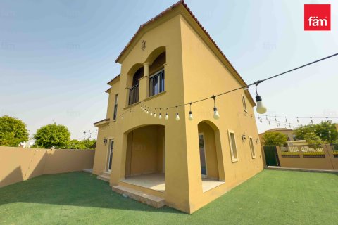 Villa in Dubai, UAE 4 bedrooms, 510 sq.m. № 634833 - photo 1