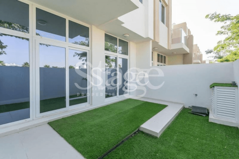 Kuća u nizu u gradu Dubai, UAE 4 spavaće sobe, 112 m2 Br. 642394 - Slika 2