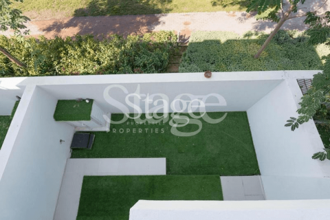 Kuća u nizu u gradu Dubai, UAE 4 spavaće sobe, 112 m2 Br. 642394 - Slika 3