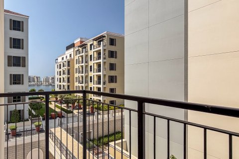 Apartment in Jumeirah, Dubai, UAE 1 bedroom, 62.65 sq.m. № 764364 - photo 2