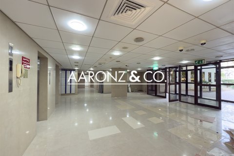 Office in Dubai Investment Park, UAE 4014.9 sq.m. № 670643 - photo 10