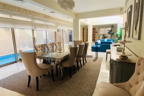 Вилла Al Raha Gardens, Абу-Даби, БАӘ-да 5 жатын бөлмелер, 585.3 м² № 669049 - фото 10