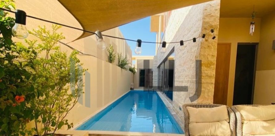 Вилла Al Raha Gardens, Абу-Даби, БАӘ-да 5 жатын бөлмелер, 585.3 м² № 669049
