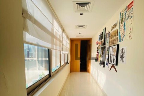 Вилла Al Raha Gardens, Абу-Даби, БАӘ-да 5 жатын бөлмелер, 585.3 м² № 669049 - фото 20