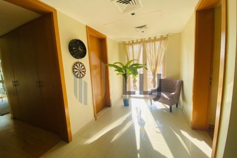 Вилла Al Raha Gardens, Абу-Даби, БАӘ-да 5 жатын бөлмелер, 585.3 м² № 669049 - фото 12