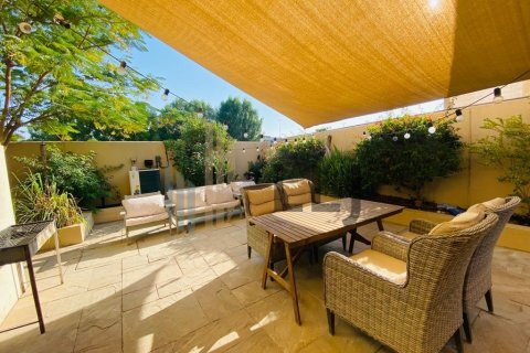 Вилла Al Raha Gardens, Абу-Даби, БАӘ-да 5 жатын бөлмелер, 585.3 м² № 669049 - фото 5