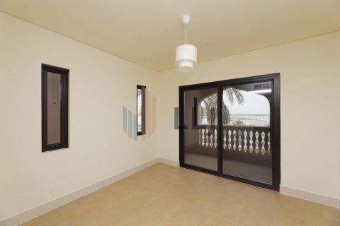 Apartamento en alquiler en Saadiyat Island, Abu Dhabi, EAU 3 dormitorios, 201 m2 № 669047 - foto 11