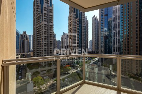 Appartement te huur in Downtown Dubai (Downtown Burj Dubai), Dubai, VAE 3 slaapkamers, 241 vr.m., nr 655273 - foto 2