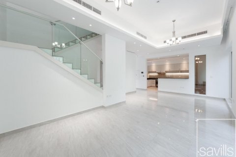 Řadový dům v Dubai Sports City, SAE 4 ložnice, 304 m² Č.: 635421 - fotografie 5